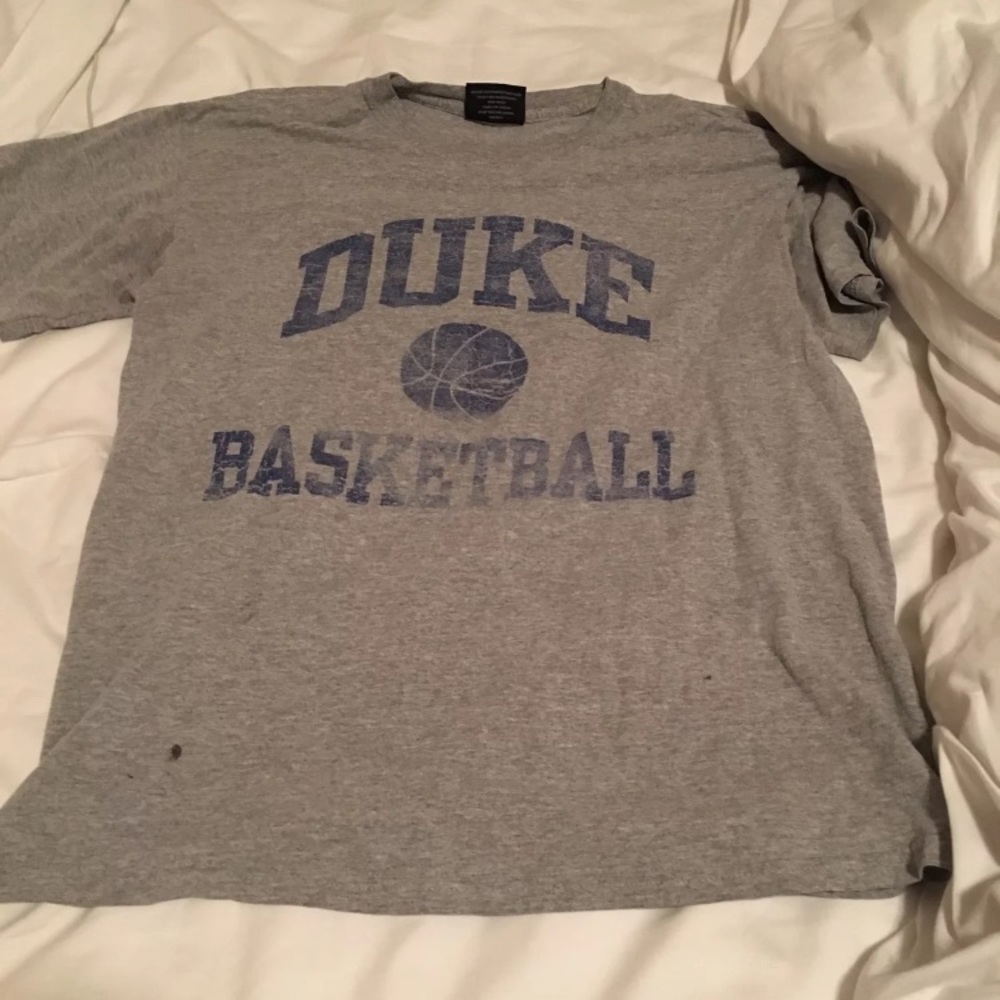 Duke vintage basketball tshirt